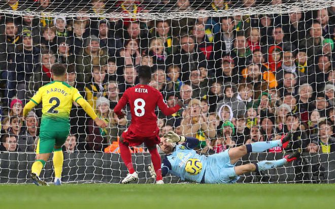 包含穆古鲁扎回归赛场，战术调整首场状态亮眼，利物浦观众沸腾！的词条